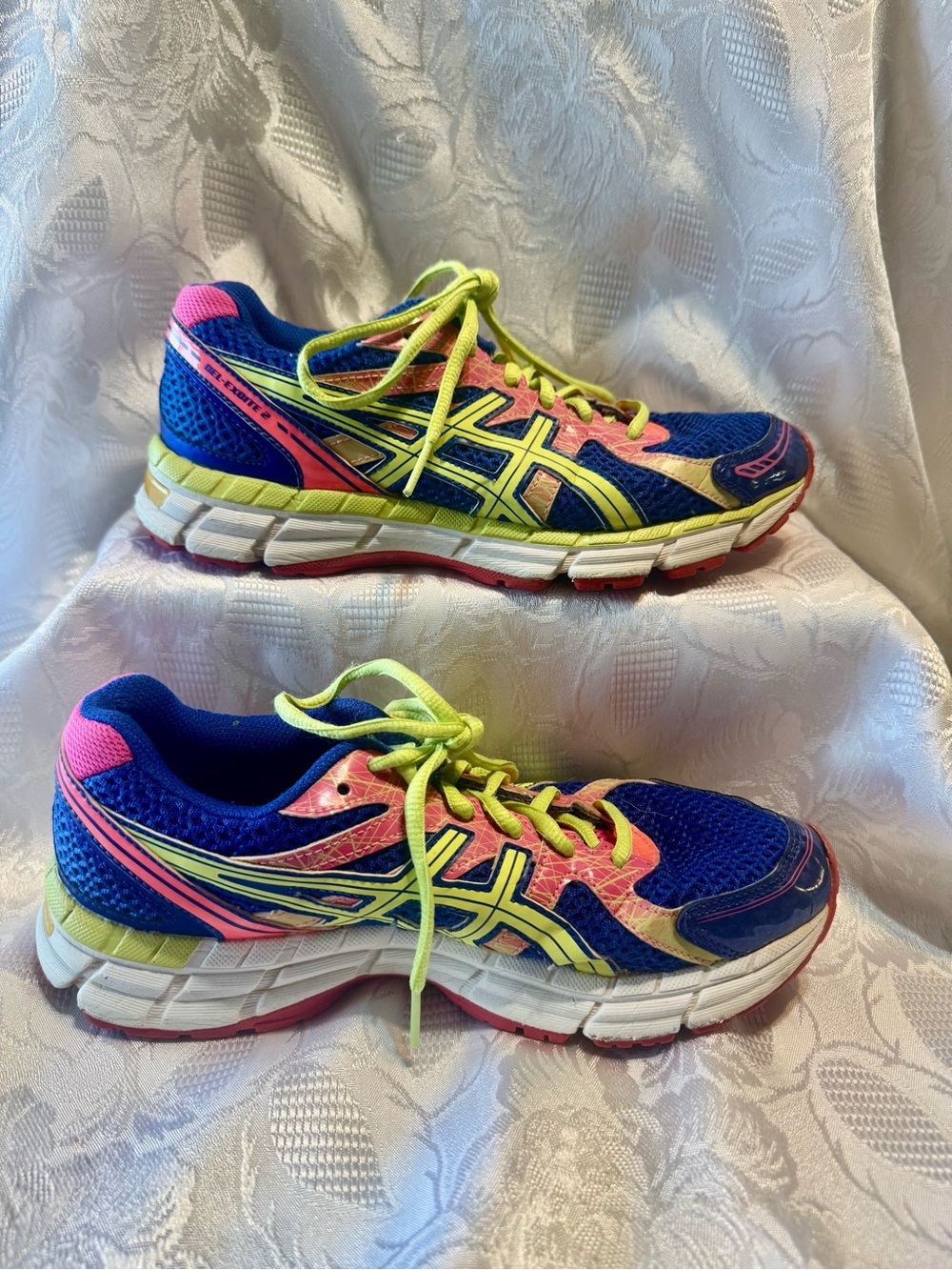 Women’s ASICS Del-Exoite 2 Size 7.5